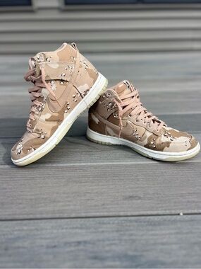 Nike Dunks | Women’s size 9